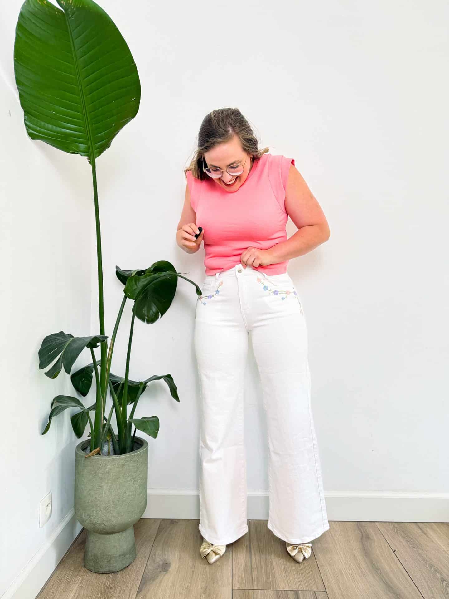 Broek 'Pretty details'