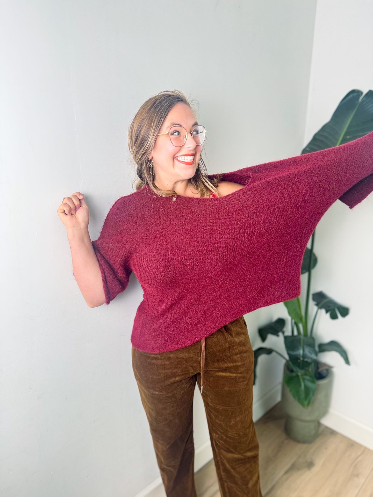 Sweater 'Burgundy V' - Afbeelding 4